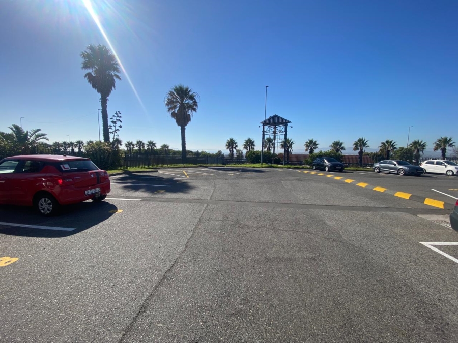 To Let commercial Property for Rent in Walmer Estate Western Cape